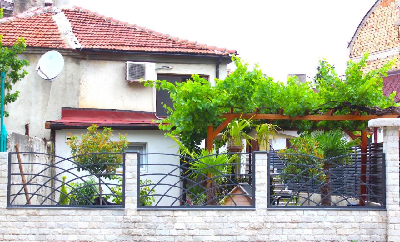 فارنا Guest House "Emily" In Troshevo المظهر الخارجي الصورة